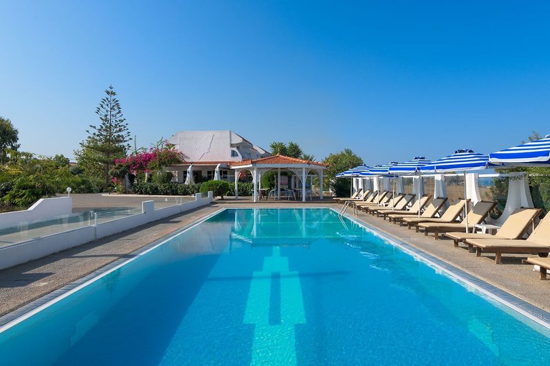 Nirvana Beach Hotel in Theologos, Rhodos Pool