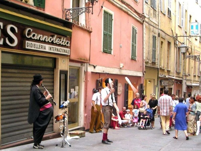 Via Palazzo Sanremo in Sanremo, Genua Außenaufnahme