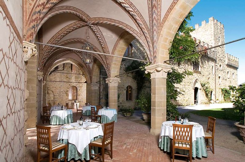 Castello dell'Oscano in Cenerente, Perugia Außenaufnahme