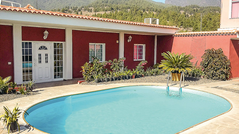 Apartamentos Laderitas in El Paso, La Palma Pool