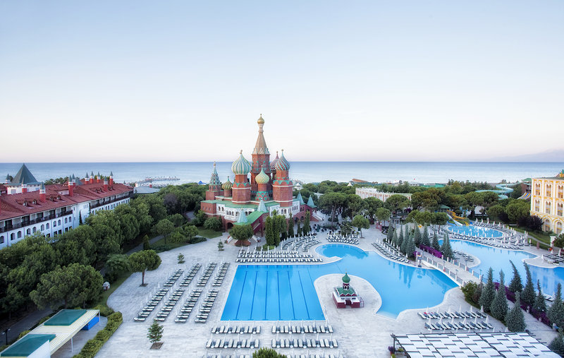 Kremlin Palace in Aksu, Antalya Außenaufnahme