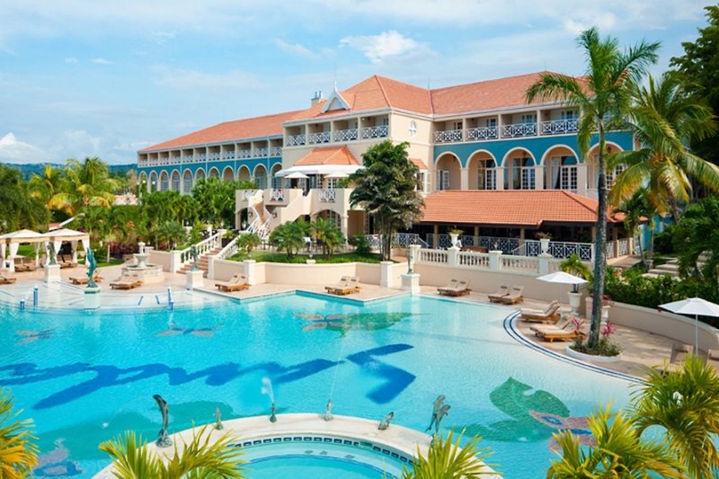 Sandals Ochi Beach Resort in Ocho Rios, Montego Bay (Jamaika) Pool