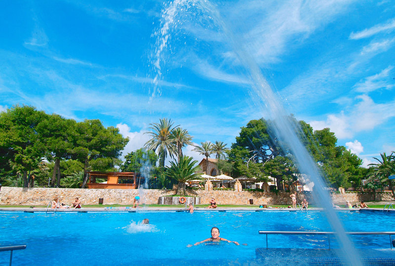 Vilanova Park in Vilanova i la Geltrú, Reus Pool