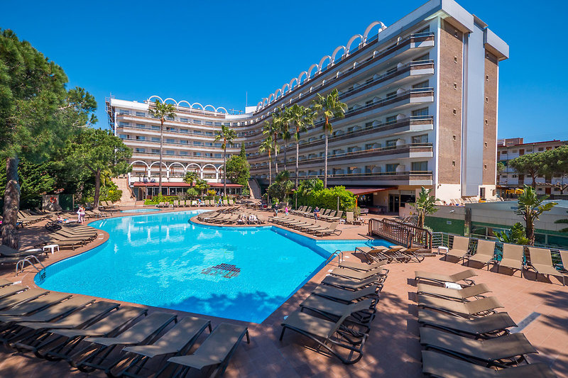 Golden Port Salou & Spa in Salou, Barcelona Pool