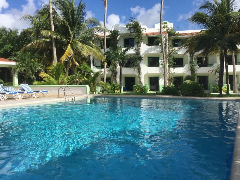 Hotel Akumal Caribe in Akumal, Cancun Pool