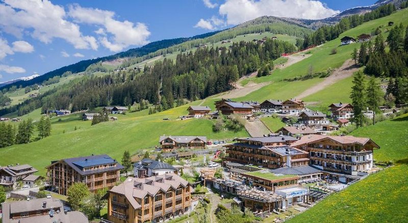 Berghotel in Sexten, Bolzano Landschaft