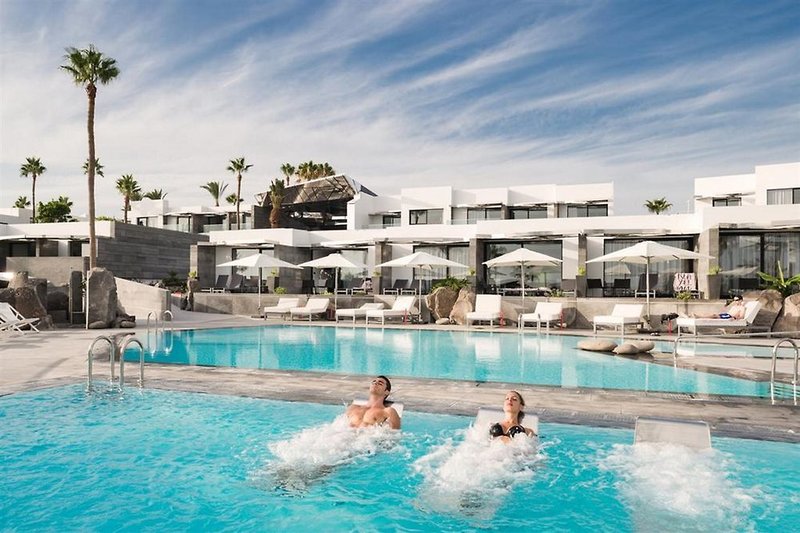 La Isla y el Mar Hotel Boutique in Puerto del Carmen, Lanzarote Pool