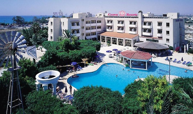 Crown Resorts Henipa in Larnaca, Larnaca (Süden) Pool