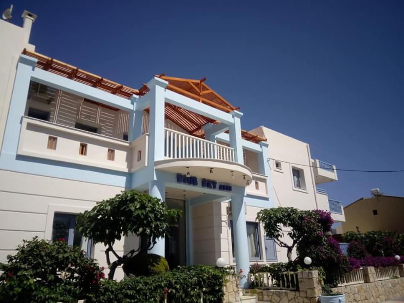 Blue Sky Hotel Apts in Kato Gouves, Heraklion (Kreta) Außenaufnahme