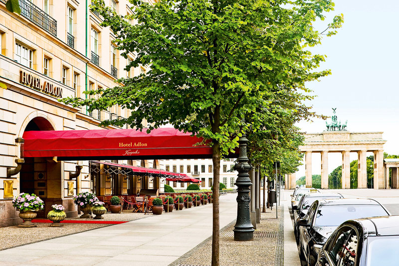 Hotel Adlon Kempinski Berlin in Berlin, Berlin-Tegel (DE) Außenaufnahme