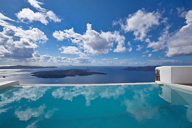 Dreams Luxury Suites in Imerovigli, Santorini Pool