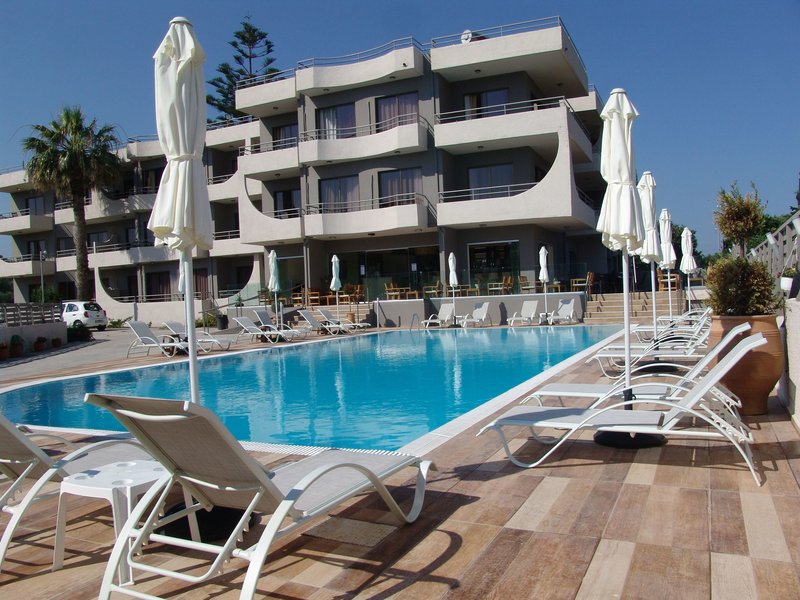 Ivory Hotel in Theologos, Rhodos Pool