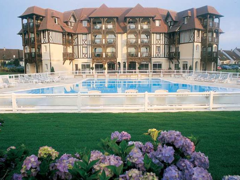 Pierre und Vacances Residence du Golf in Deauville, Paris-Charles De Gaulle Außenaufnahme