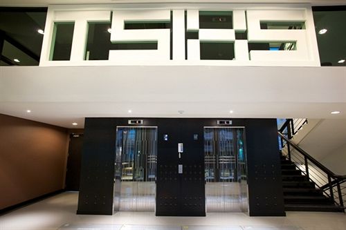 Tsix5 Hotel in Chon Buri, Bangkok Außenaufnahme