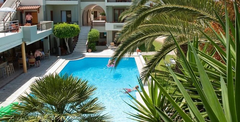 Casa Maria Hotel & Apartments in Platanias (Chania), Chania (Kreta) Pool