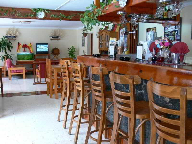 Apartamentos Playamar in Puerto del Carmen, Lanzarote Bar