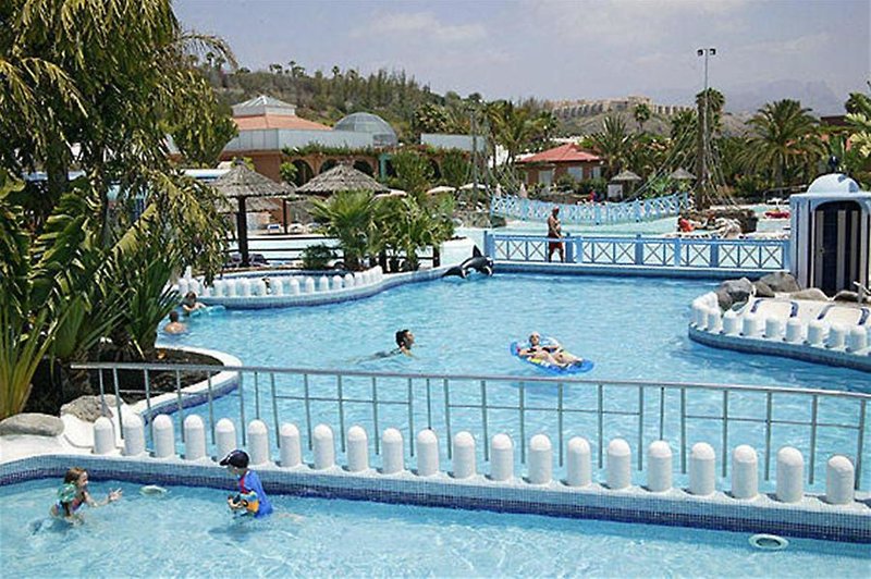 Caybeach Princess in Campo Internacional, Gran Canaria Pool