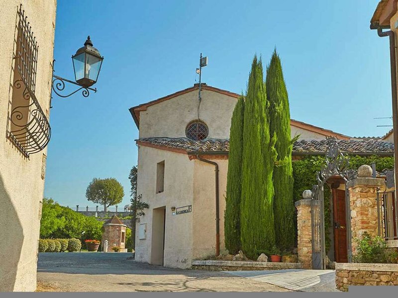 La Bagnaia Golf und Spa Resort Siena, Curio Collection by Hilton in Siena, Florenz Außenaufnahme