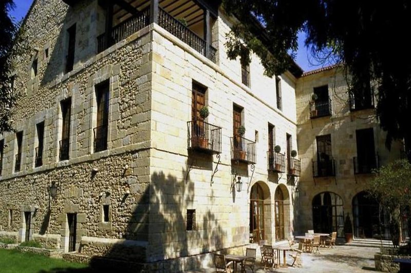 Parador de Santillana Gil Blas in Santillana del Mar, Bilbao Außenaufnahme