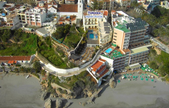 Toboso Apar-Turis in Nerja, Malaga Außenaufnahme