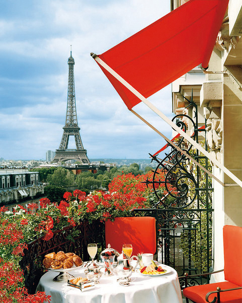 Plaza Athenee in Paris, Paris-Charles De Gaulle Terasse