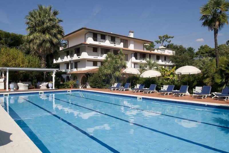 California Park Hotel in Forte dei Marmi, Pisa Pool