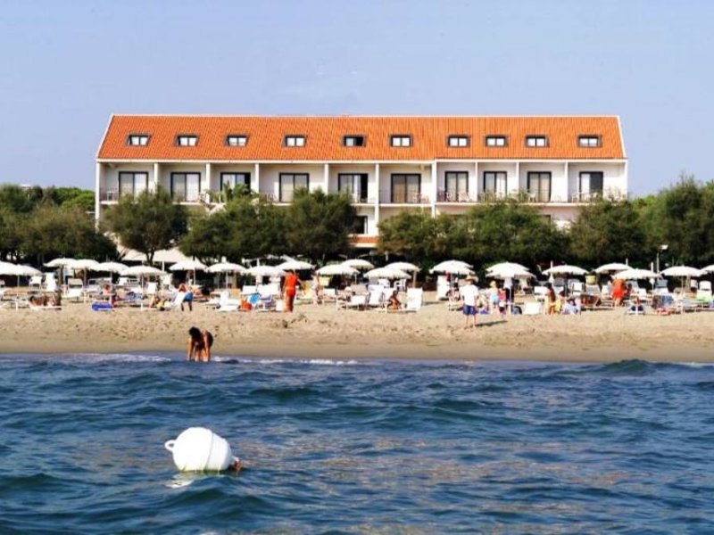 Schuhmann Strandhotel in Paestum, Neapel Strand