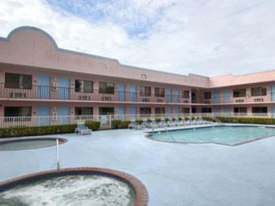 Travelodge Suites by Wyndham East Gate Orange in Kissimmee, Orlando, Florida Außenaufnahme