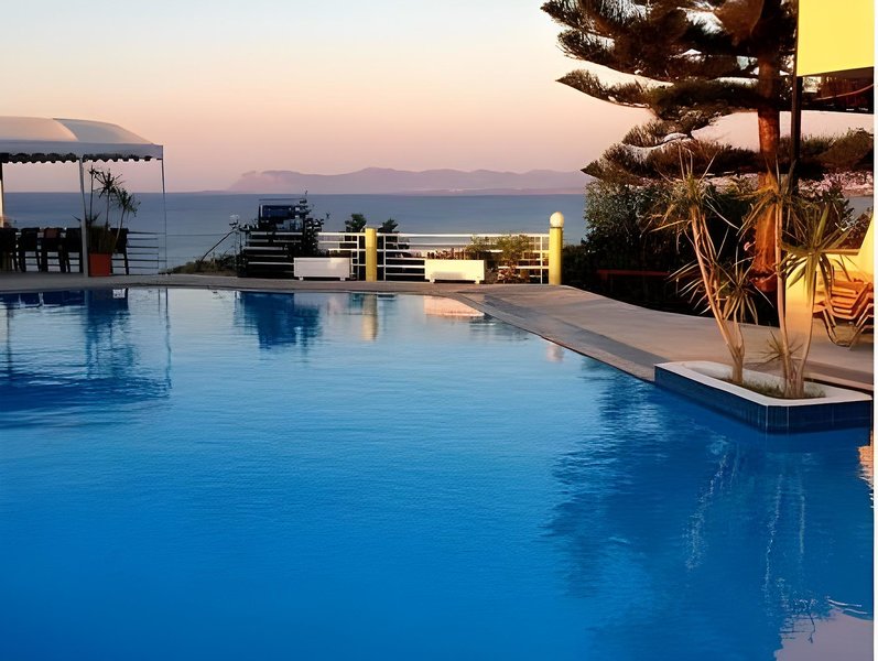 Hermes Apartments in Kato Stalos, Chania (Kreta) Pool