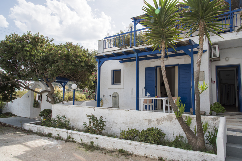 Elena Apartments in Apollonia, Santorini Adventure