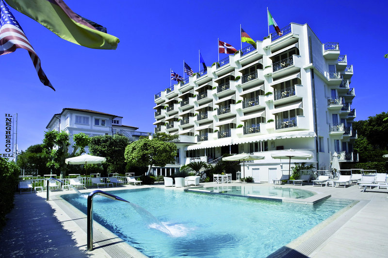 Il Negresco in Forte dei Marmi, Pisa Pool