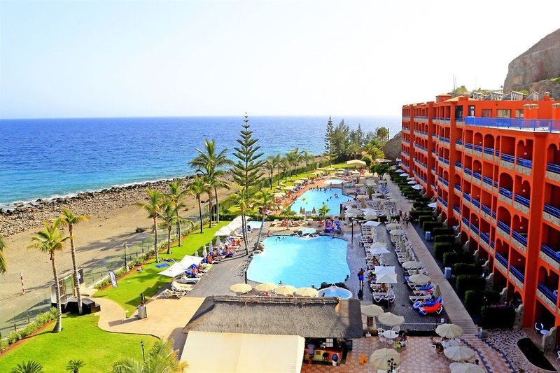 H10 Costa Mogán in Playa del Cura, Gran Canaria Pool