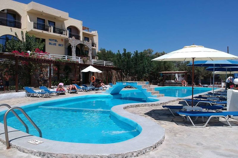 Blue Sky Hotel in Ierapetra, Heraklion (Kreta) Pool