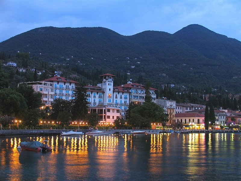 Savoy Palace in Gardone Riviera, Verona Landschaft