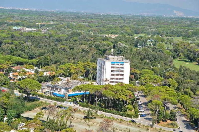 Grand Hotel Golf in Tirrenia, Pisa Außenaufnahme