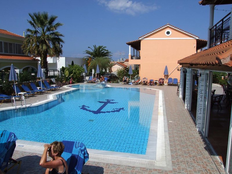 Makis Studios & Apartments in Roda, Korfu Pool