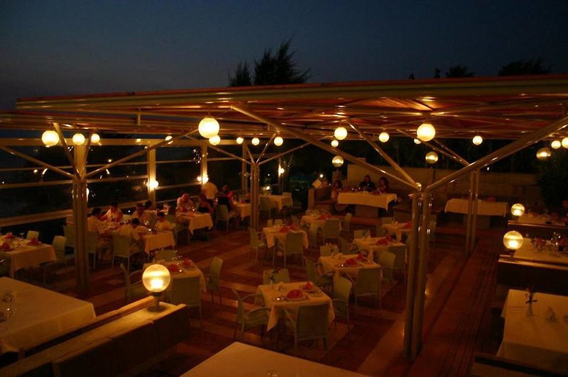 The Grand Blue Sky International in Kusadasi, Izmir Restaurant