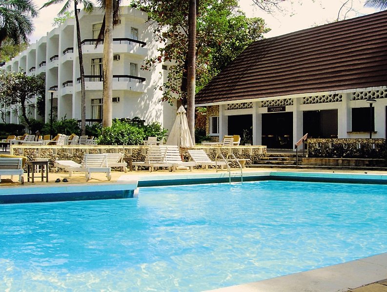 Kenya Bay Beach in Bamburi Beach, Mombasa (Kenia) Pool