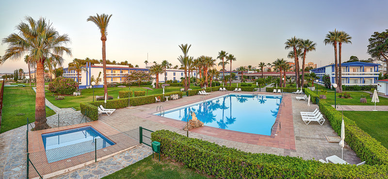 Parador de Benicarló in Benicarló, Valencia Pool