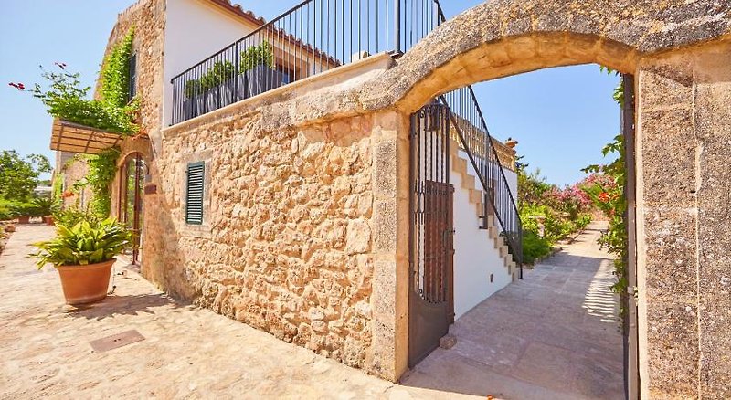 Bennoc Petit Hotel in Llucmajor, Mallorca Außenaufnahme