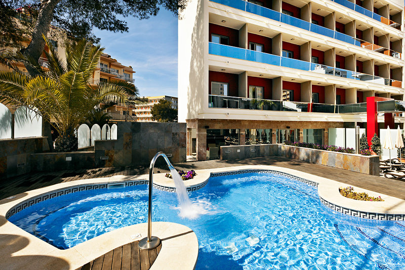 MLL Mediterranean Bay in El Arenal, Mallorca Pool