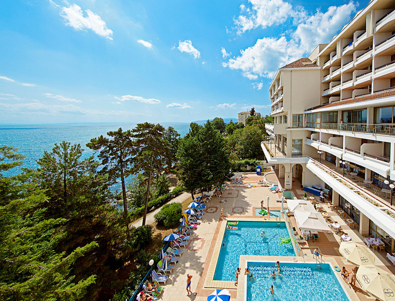 Hotel Excelsior in Lovran, Rijeka (Kroatien) Außenaufnahme