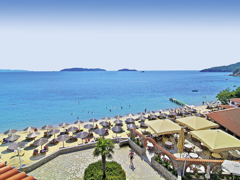 Esperides Beach Hotel in Achladies, Skiathos Strand