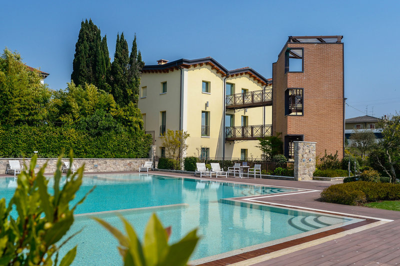 The Ziba Hotel & Spa in Peschiera del Garda, Pool