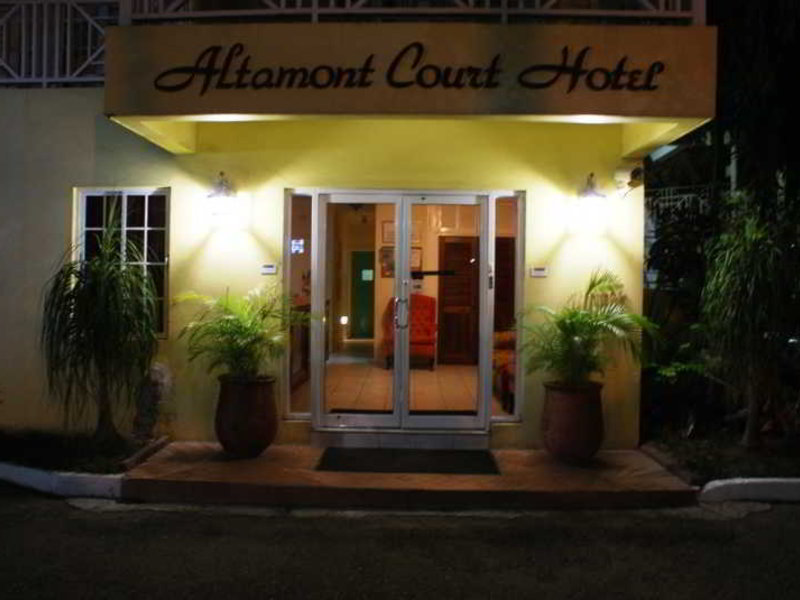 Altamont Court Hotel in Kingston, Montego Bay (Jamaika) Außenaufnahme