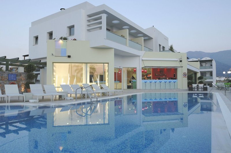 Angela Suites Boutique Hotel in Sisi, Heraklion (Kreta) Pool