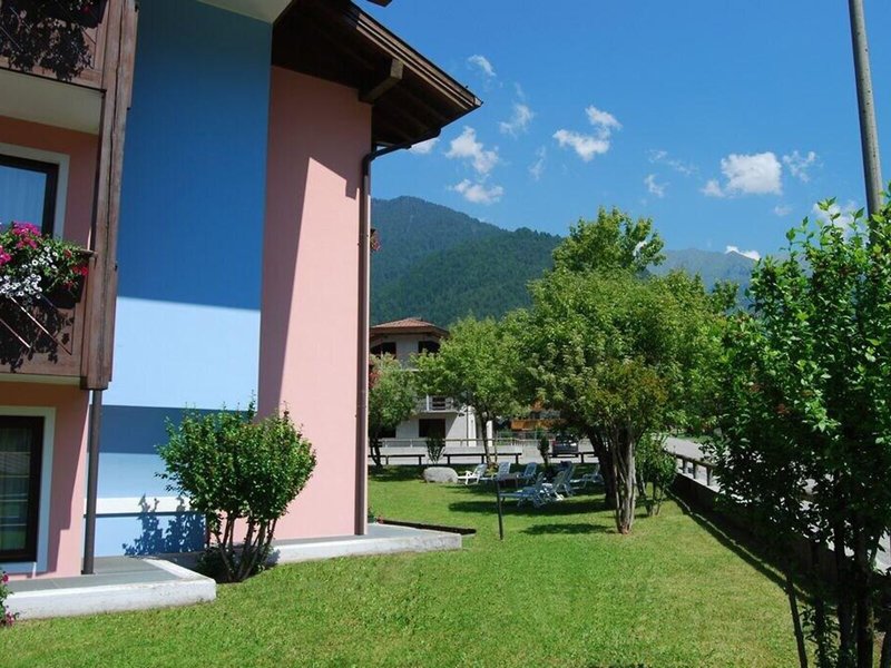 Hotel Quadrifoglio in Pinzolo, Verona Garten