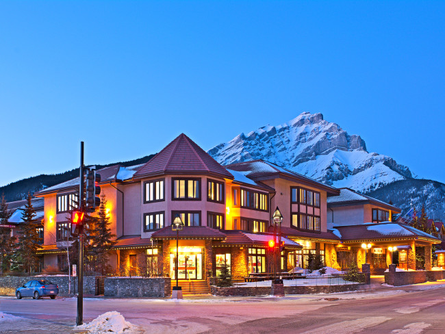 Elk + Avenue Hotel in Banff, Calgary Außenaufnahme