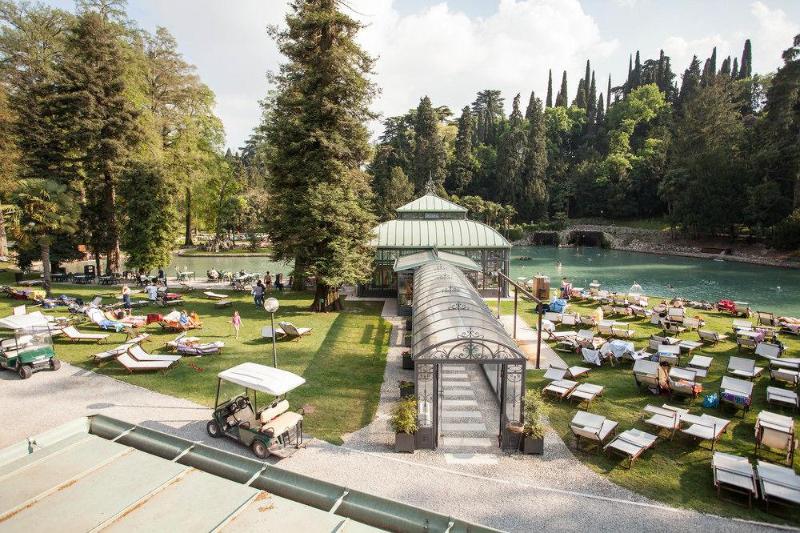 Villa dei Cedri S.P.A. in Lazise, Verona Garten