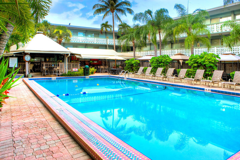 Oakland Park Inn in Fort Lauderdale, Fort Lauderdale, Florida Pool